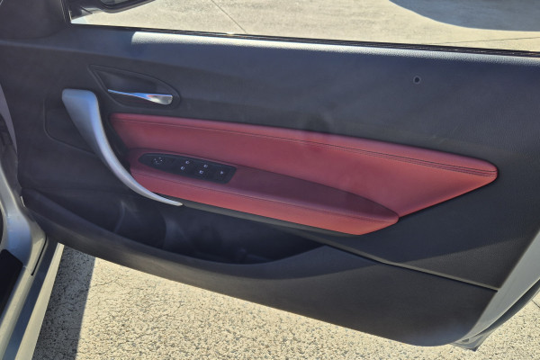 2015 BMW 2 Series F23 Turbo 220i M Sport Convertible Image 11