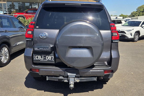 2022 Toyota LandCruiser Prado GDJ150R GXL SUV Image 5