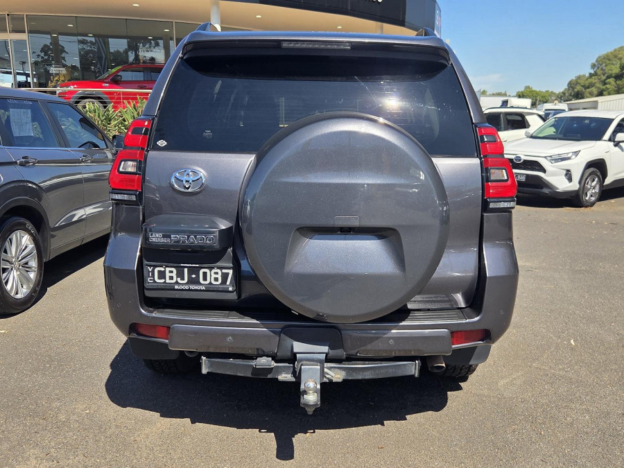 2022 Toyota LandCruiser Prado GDJ150R GXL SUV Image 5