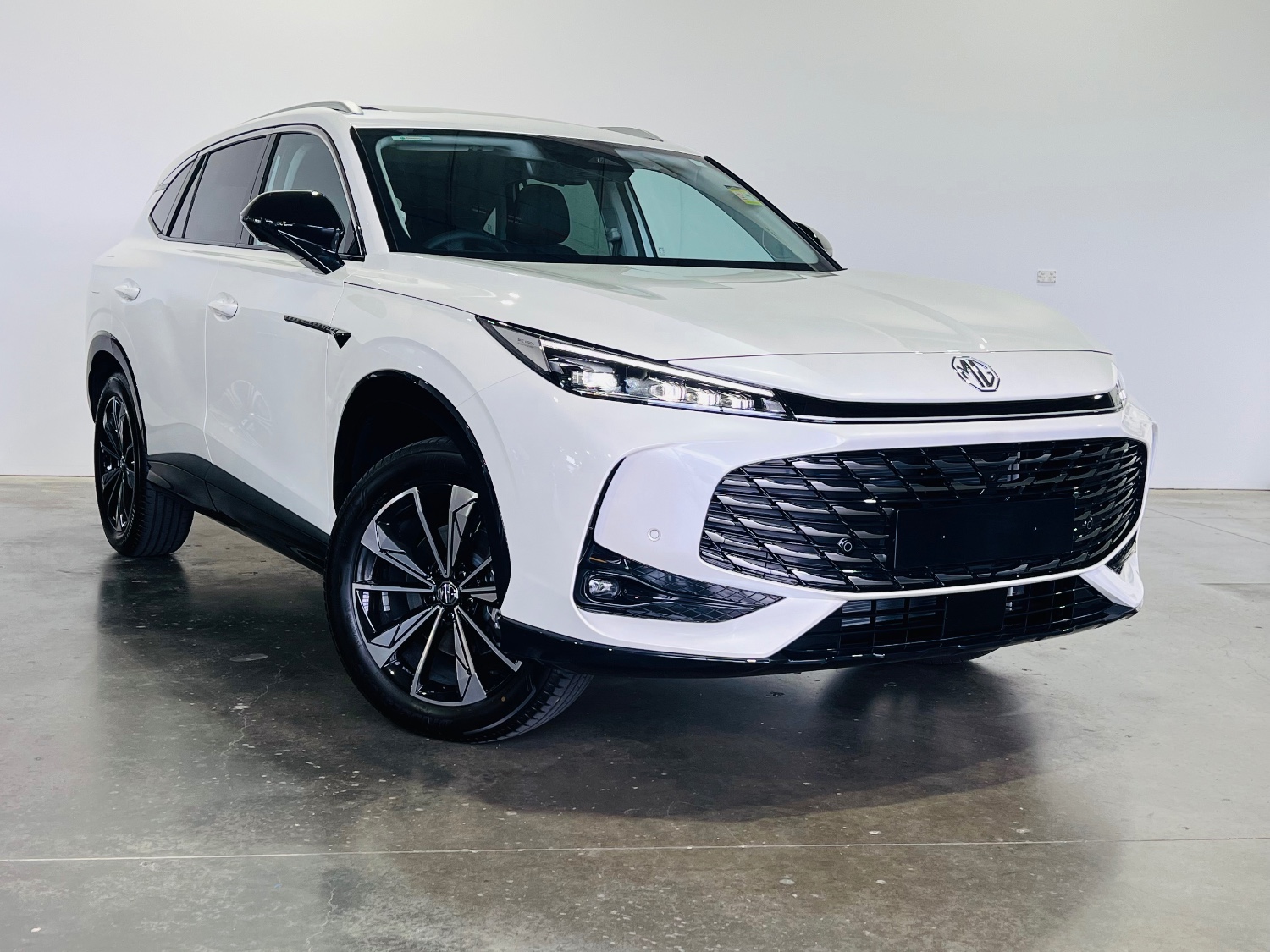 2025 MG HS ESSENCE AS33 SUV AUTOMATIC 4X2