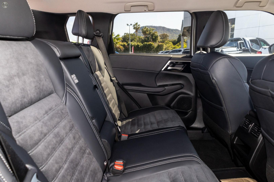 2025 MY24 Mitsubishi Outlander ZM Aspire SUV Image 9