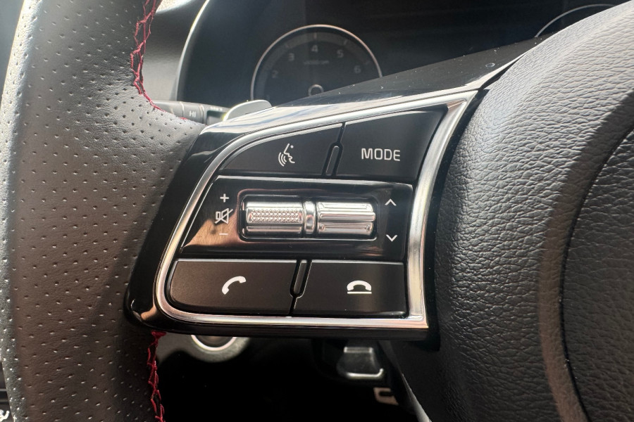 2021 MY1  Kia Cerato BD GT Hatch Image 22