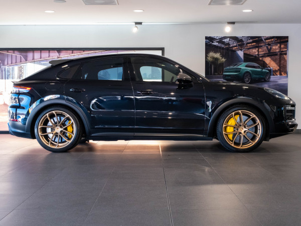 2022 Porsche Cayenne Turbo GT Coupe image 3
