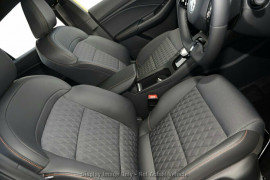 2024 MY24.5 MG MG3 ZP22 Essence Hybrid+ Hatch