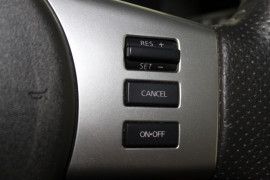 2013 Nissan Navara D40 S6 Turbo ST Utility crew cab