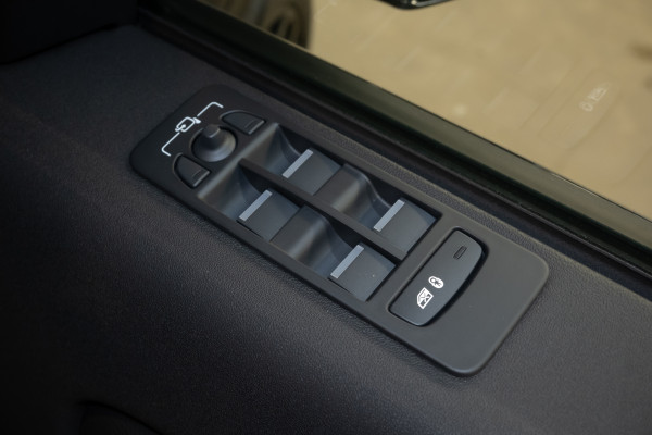 2026 Land Rover Discovery Sport L550 P250 Landmark SUV image 10