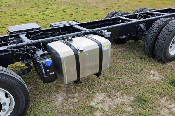 2025 Isuzu FYJ 320-355 AT R67 Cab Chassis Image 8