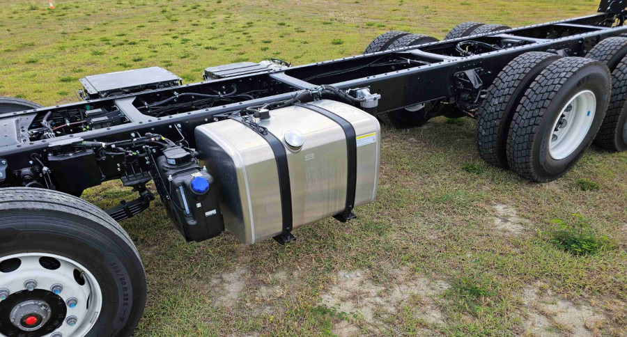 2025 Isuzu FYJ 320-355 AT R67 Cab Chassis Image 8