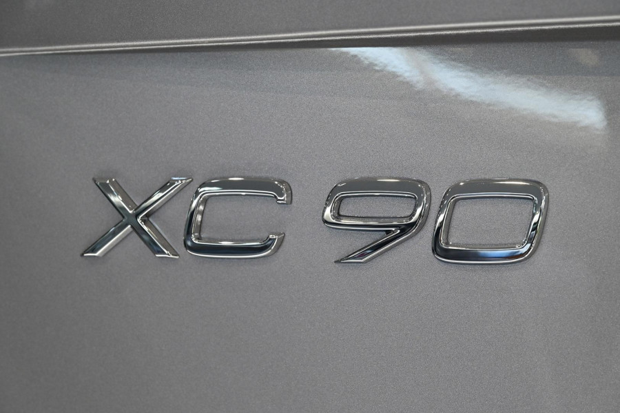 2026 Volvo XC90 L Series Ultra B5 Dark SUV Image 10
