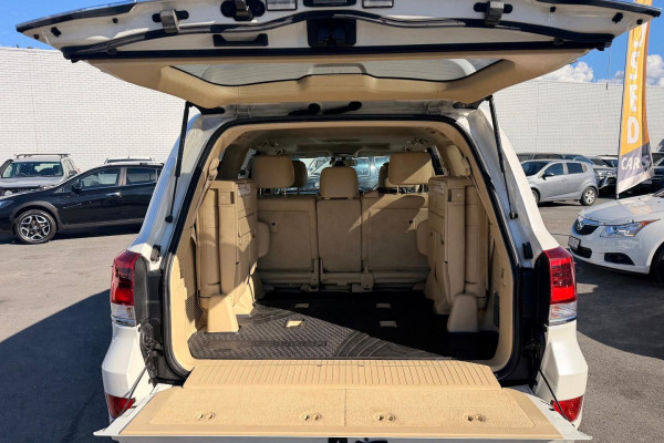 2016 Toyota LandCruiser VDJ200R VX SUV Image 14