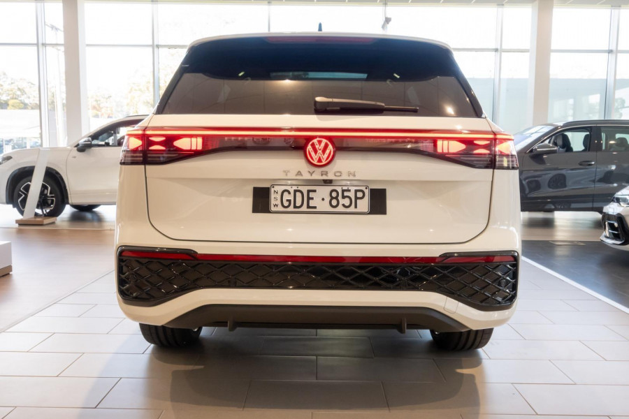2025 MY26 Volkswagen Tayron R4 195TSI R-Line SUV Image 3