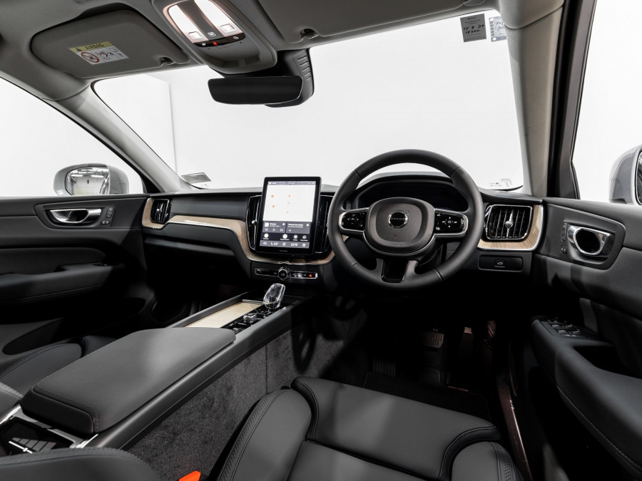 2026 Volvo XC60 UZ B5 Plus 2L Petrol AWD SUV Image 11