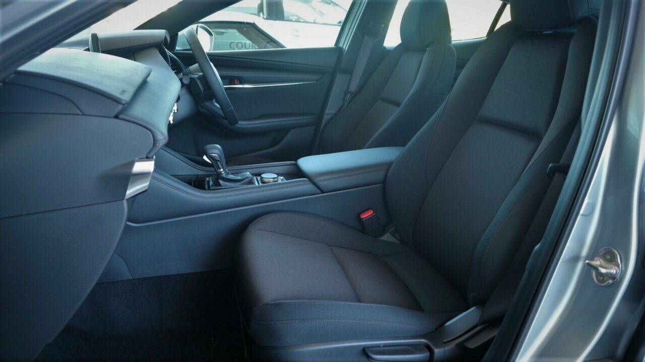 2020 Mazda 3 BP G20 Evolve Hatch Hatchback Image 11