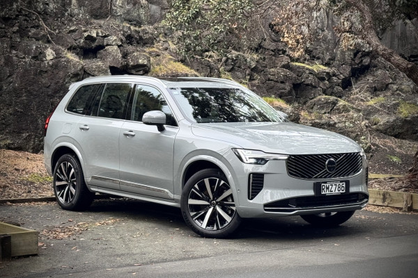 2025 Volvo XC90 L Series B5 AWD Plus SUV Image 1