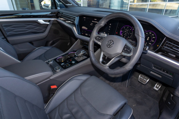 2025 MY26 Volkswagen Touareg RC 210TDI R-Line SUV Image 8