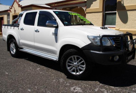 Toyota HiLux SR5 KUN26R 
