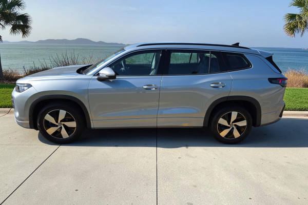 2025 Volkswagen Tayron R4 110TSI Life SUV Image 4