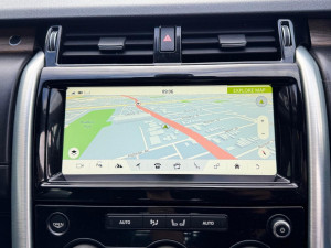 2018 Land Rover Discovery Series 5 HSE Luxury SUV