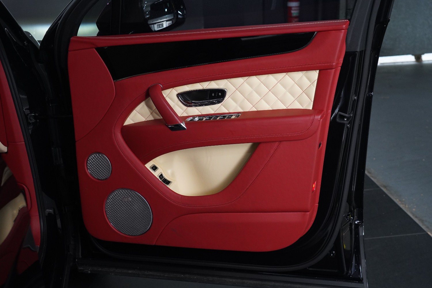 2016 Bentley Bentayga First Edition W12  SUV Image 53