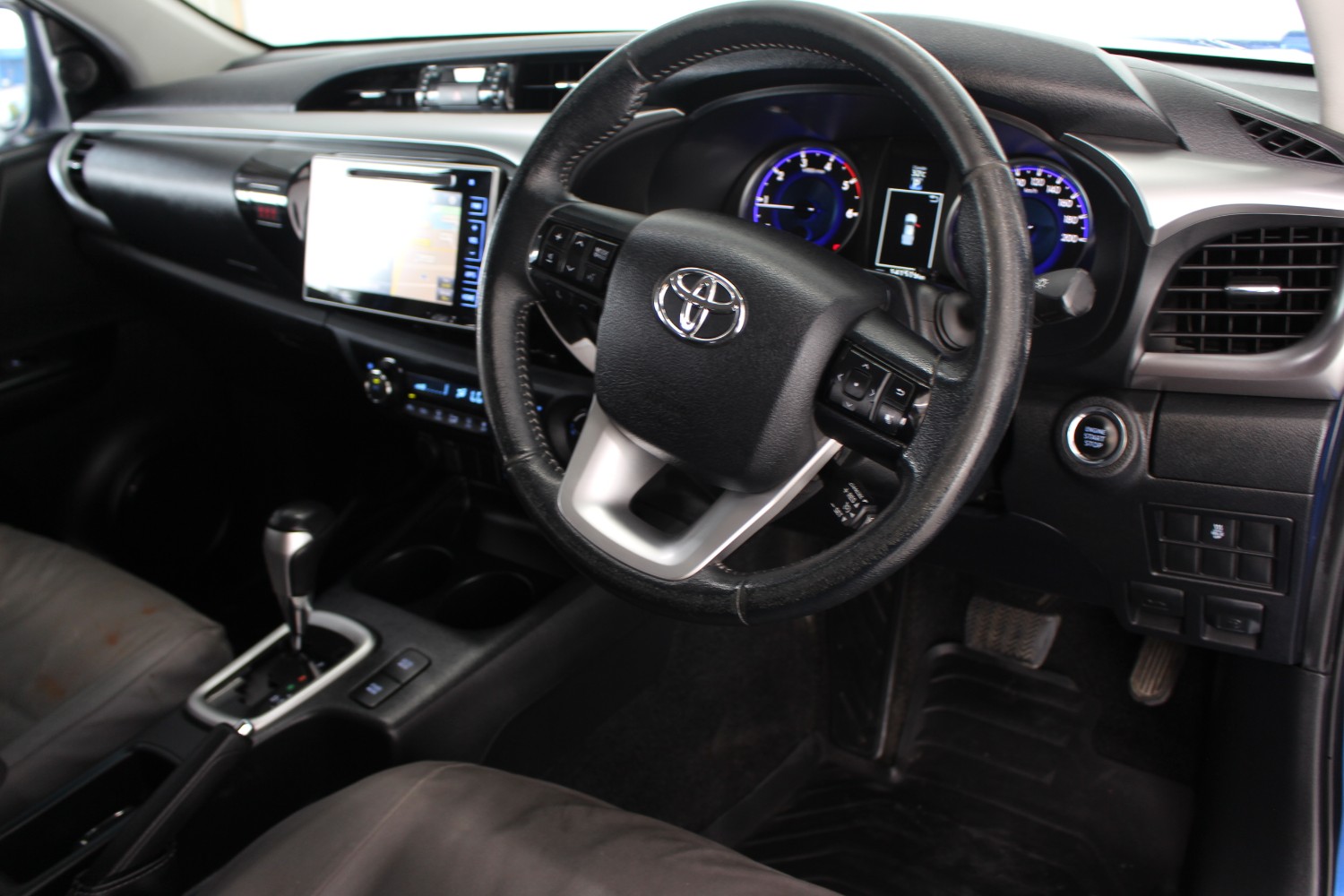 2015 MY16 Toyota HiLux SR5 4x4 Double-Cab Pick-Up Dual Cab Image 7