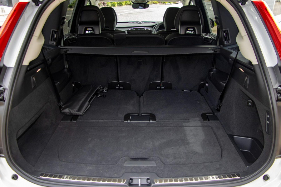 2024 MY25 Volvo XC90 L Series Ultra T8 Plug-In Hybrid SUV Image 9