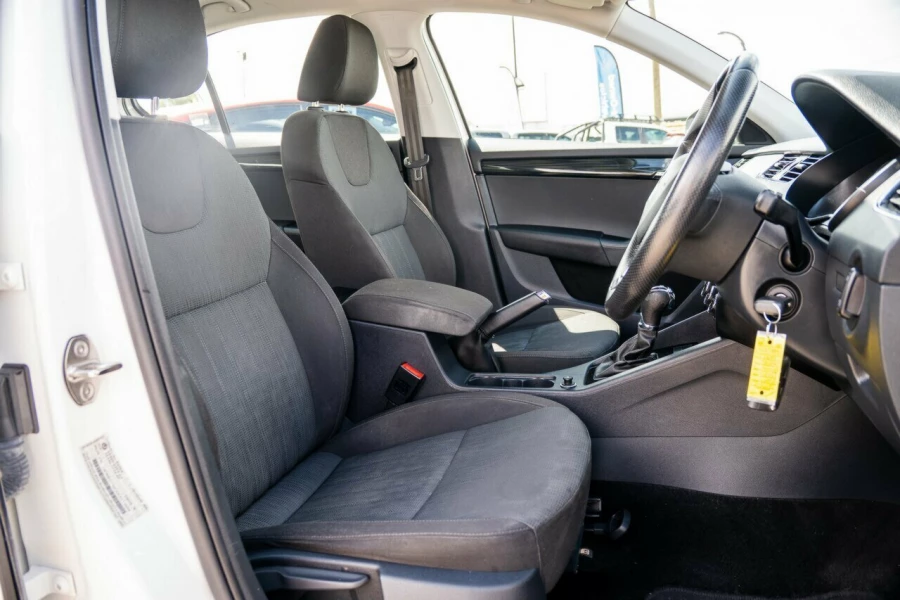 2019 Skoda Octavia NE Sport 110TSI Sedan Image 16