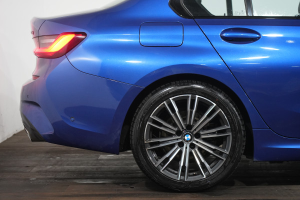 2019 BMW 3 Series 20d M Sport Sedan Image 6