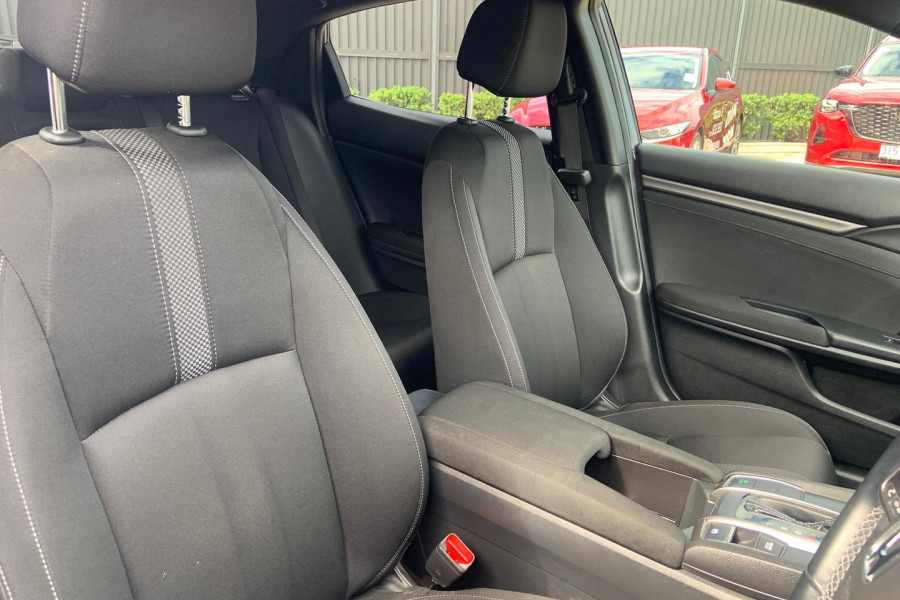 2020 Honda Civic 10th Gen VTi-S Hatch Image 17