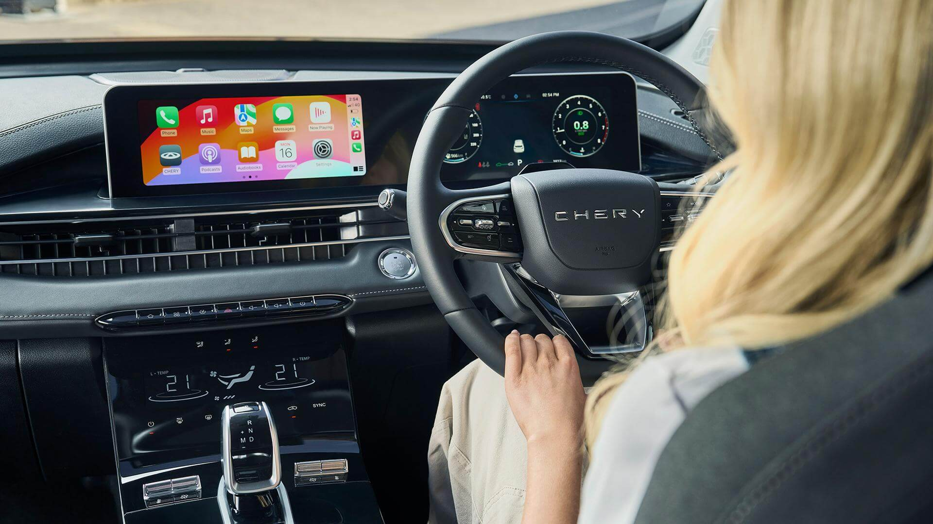 Dual 10.25-inch Screen Image