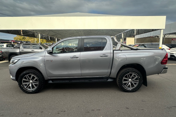 2017 Toyota HiLux  SR5 Extra Cab Pick Up