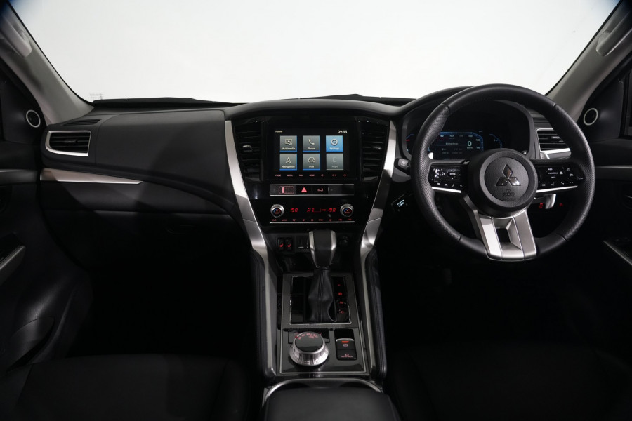 2025 Mitsubishi Pajero Sport Exceed SUV Image 12