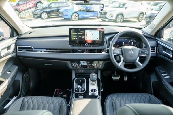 2025 Mitsubishi Outlander ZM Exceed SUV Image 18