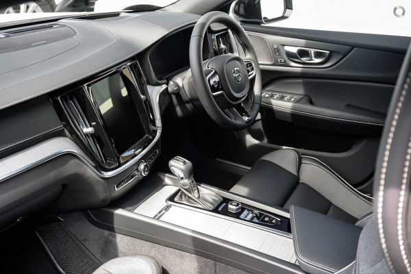 2019 MY20 Volvo V60 F-Series T5 R-Design Wagon Image 5