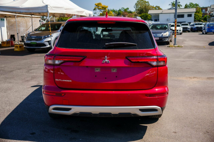 2024 Mitsubishi Outlander ZM LS SUV Image 3
