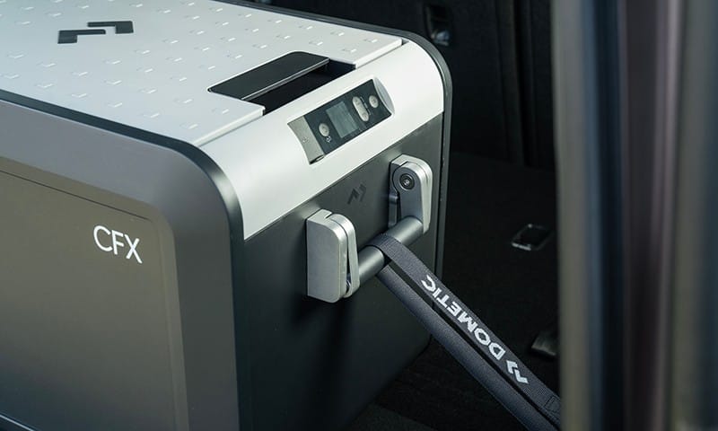 Portable fridge/freezer heavy duty strap tie-down kit