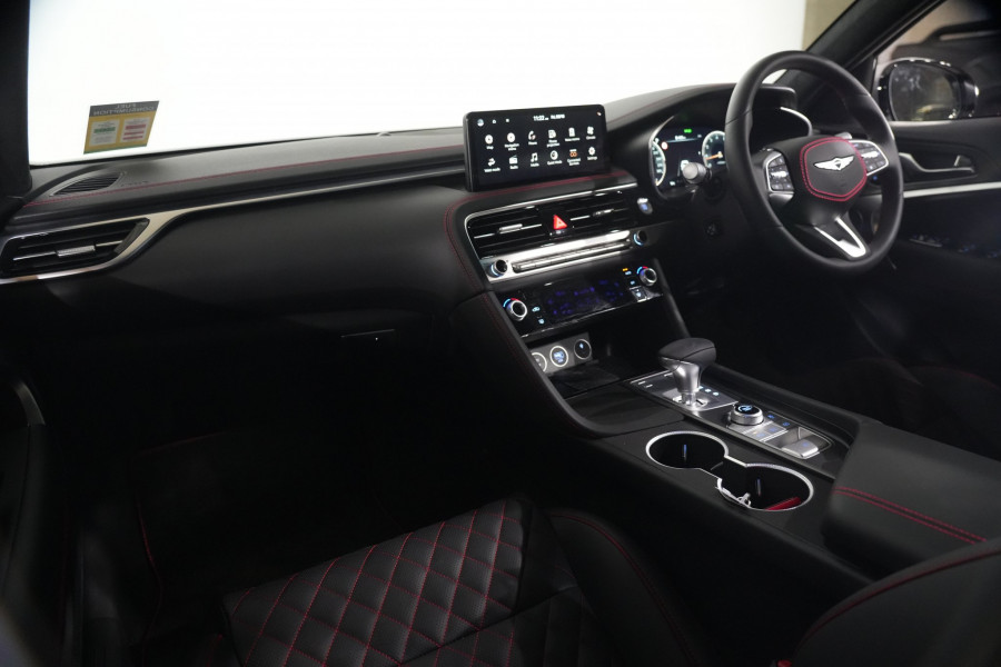 2025 Genesis G70 3.3t Sport Lux Sedan Image 12