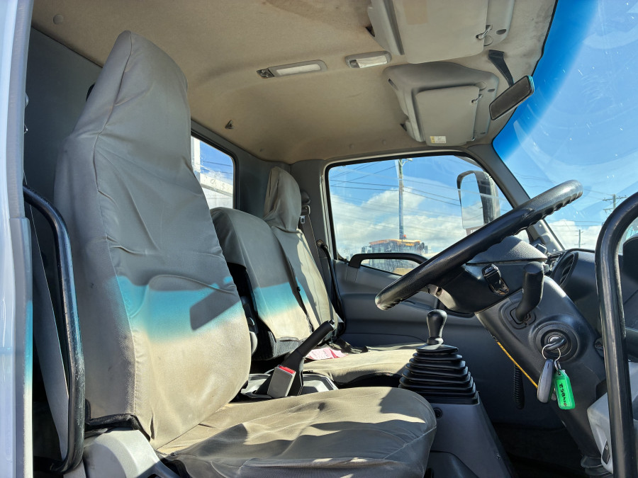 2018 Hino 300 Tray Dropside Image 7