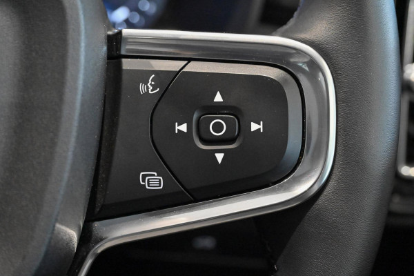 2025 MY26 Volvo XC40 XZ Ultra B4 Bright SUV Image 17