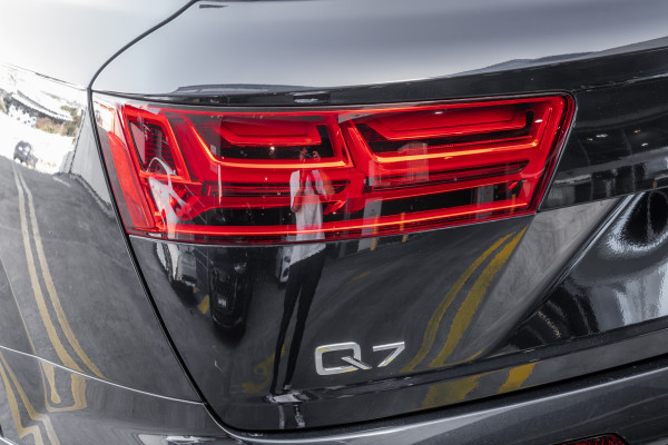 2017 Audi Q7 4M TDI SUV image 21