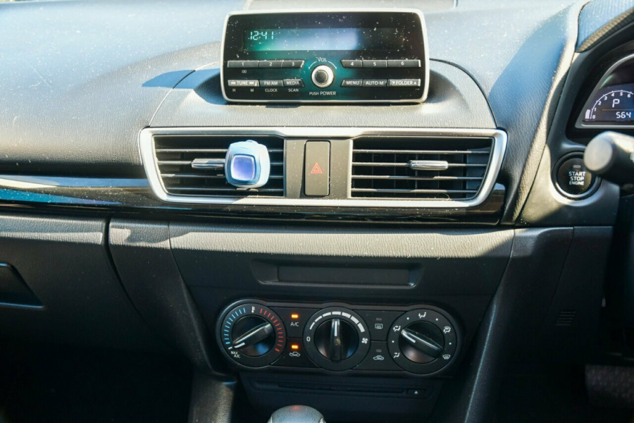 2015 Mazda 3 BM5478 Neo SKYACTIV-Drive Hatch Image 12
