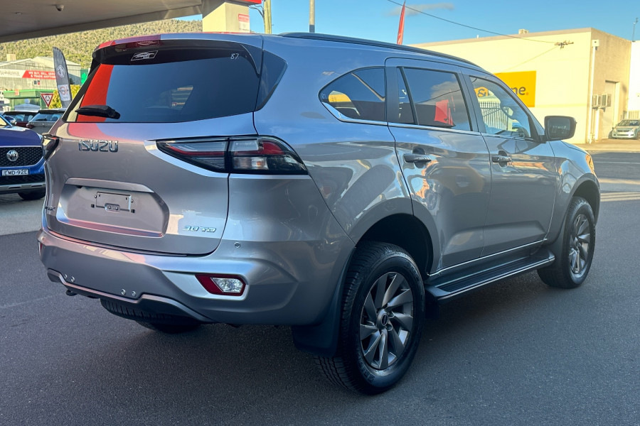 2023 MY24 Isuzu MU-X RJ LS-U SUV Image 7