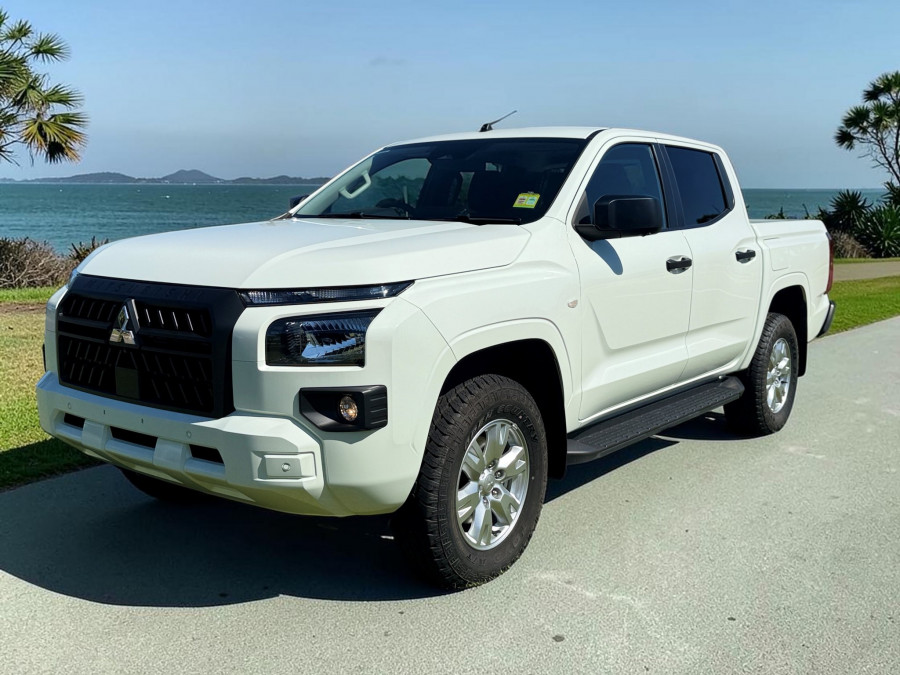 2026 Mitsubishi Triton MV GLX+ Ute Image 3