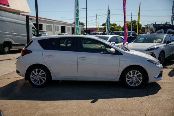2017 Toyota Corolla ZWE186R Hybrid Hatch
