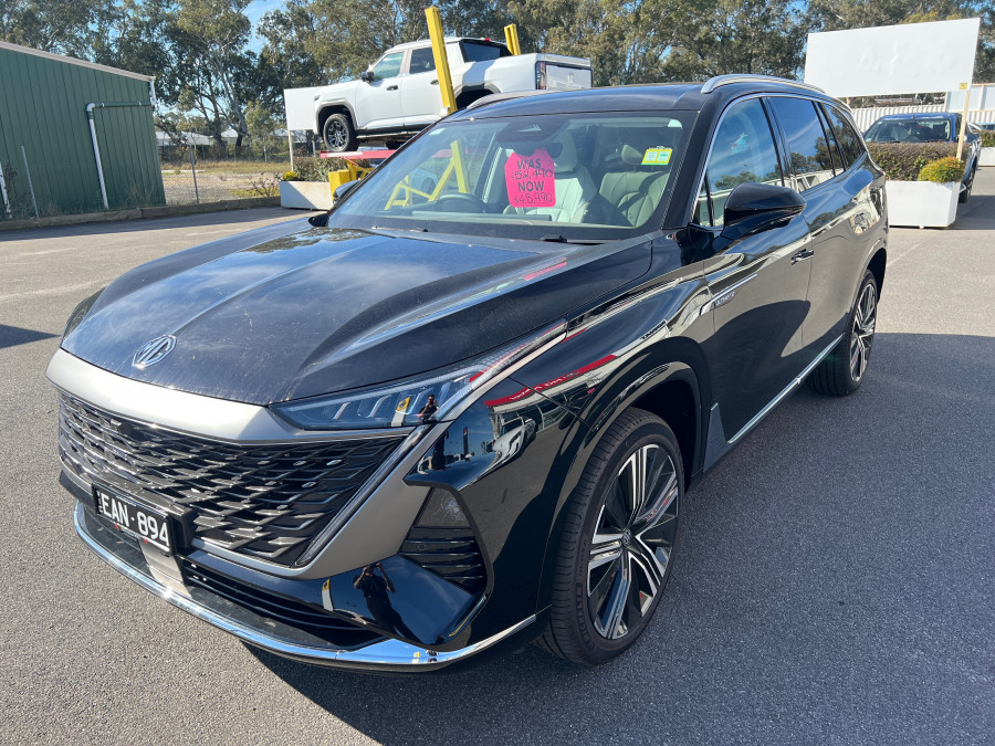 2025 MG QS IS31 Essence SUV Image 1