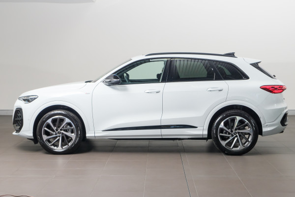 2026 Audi Q5 TFSI Sport SUV image 3