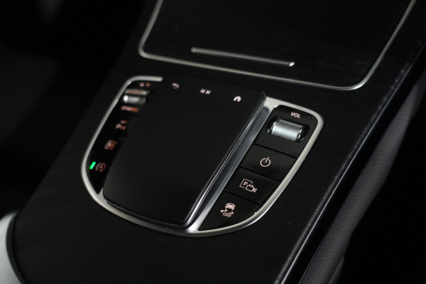 2022 Mercedes-Benz GLC-Class GLC300 SUV Image 16