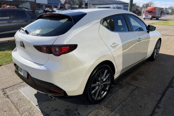 2026 MY25 Mazda 3 BP Series G20 Evolve Hatch Image 6