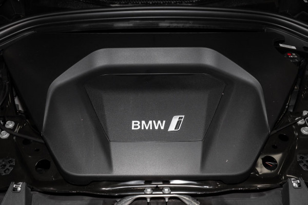 2024 BMW iX1 U11 eDrive20 xLine SUV image 17