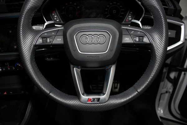 2024 Audi RS Q3 SUV image 17