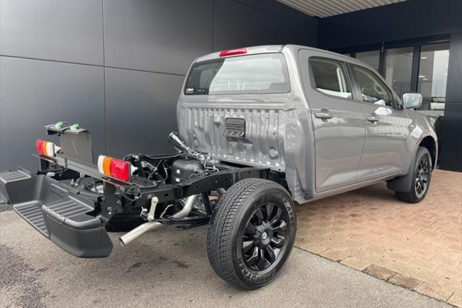 2025 Mazda BT-50  XT Cab Chassis Image 12